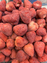 Load image into Gallery viewer, 4140 Dehydrated Crispy Strawberries Dâu Sấy Giòn
