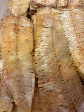 Load image into Gallery viewer, #2057A- Spicy honey BBQ cuttlefish- Mực cay cán mỏng Đặc Biệt ( miếng nhỏ)
